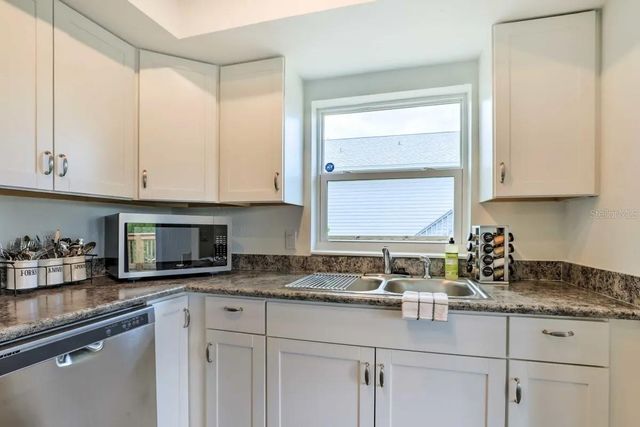 3303 W SHELL POINT ROAD, Ruskin, FL 33570