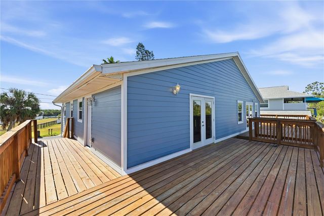 3303 W SHELL POINT ROAD, Ruskin, FL 33570