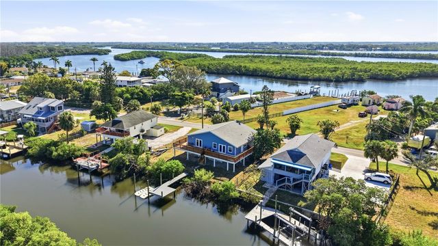 3303 W SHELL POINT ROAD, Ruskin, FL 33570