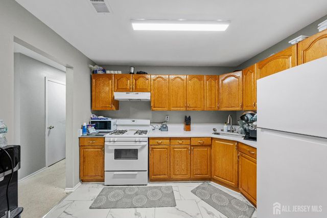 450 College Drive, Edison, NJ 08817