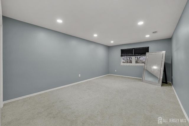 450 College Drive, Edison, NJ 08817