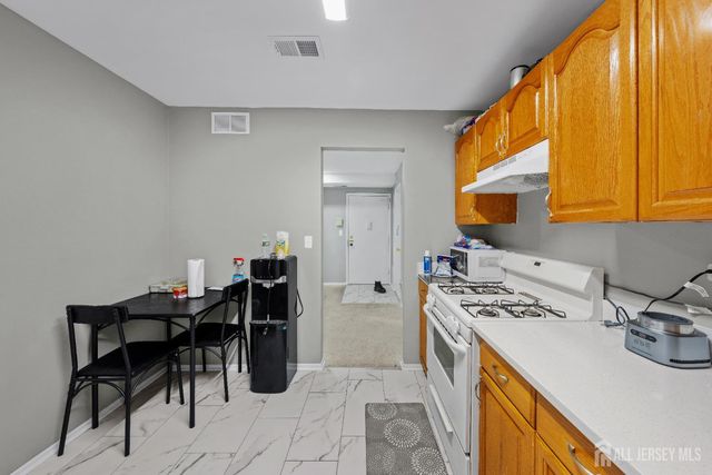 450 College Drive, Edison, NJ 08817