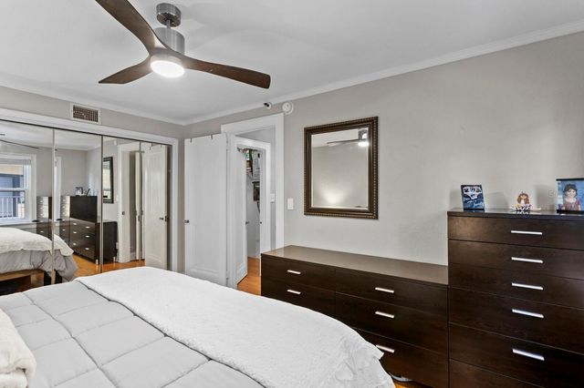 130 4TH AVENUE N 105, St Petersburg, FL 33701