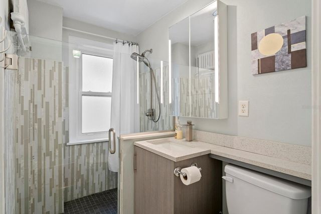 130 4TH AVENUE N 105, St Petersburg, FL 33701