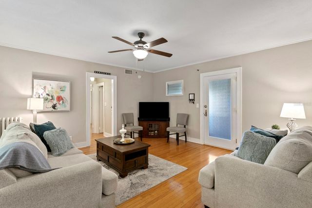 130 4TH AVENUE N 105, St Petersburg, FL 33701