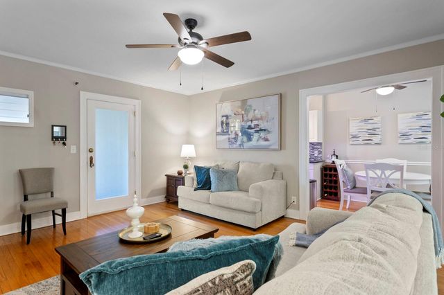 130 4TH AVENUE N 105, St Petersburg, FL 33701