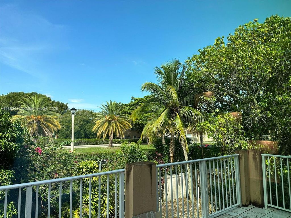 10841 SW 152nd Ct, Miami, FL 33196