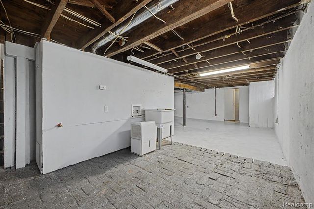 40 W Benson Street, Ecorse, MI 48229