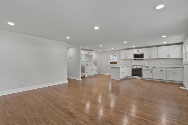 3735 169TH Street, Country Club Hills, IL 60478