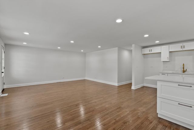 3735 169TH Street, Country Club Hills, IL 60478