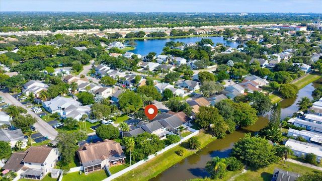 11140 SW 11th Place, Davie, FL 33324