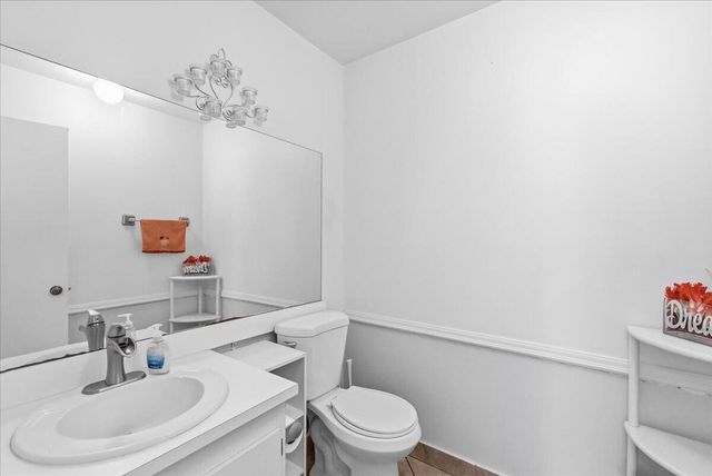 11140 SW 11th Place, Davie, FL 33324