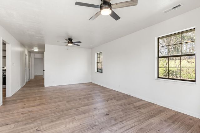 104 Pine Street, Athens, TN 37303