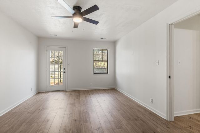 104 Pine Street, Athens, TN 37303
