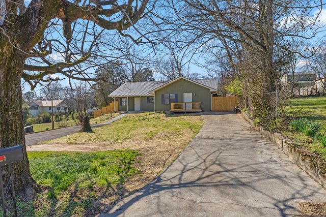 104 Pine Street, Athens, TN 37303