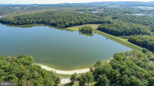 809 N ST, Mountain Lake Park, MD 21550