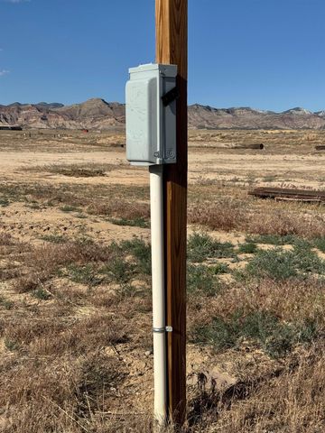 2067 16 Road, Loma, CO 81524