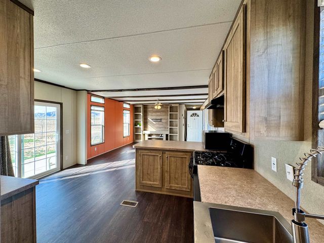 2067 16 Road, Loma, CO 81524