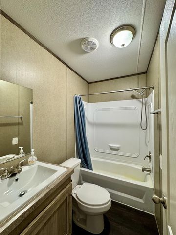 2067 16 Road, Loma, CO 81524