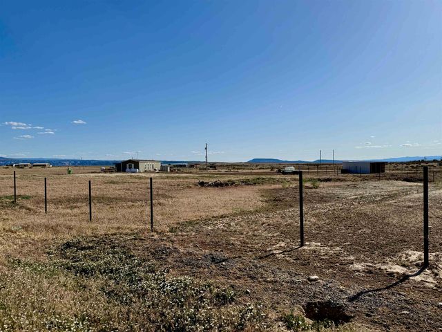 2067 16 Road, Loma, CO 81524