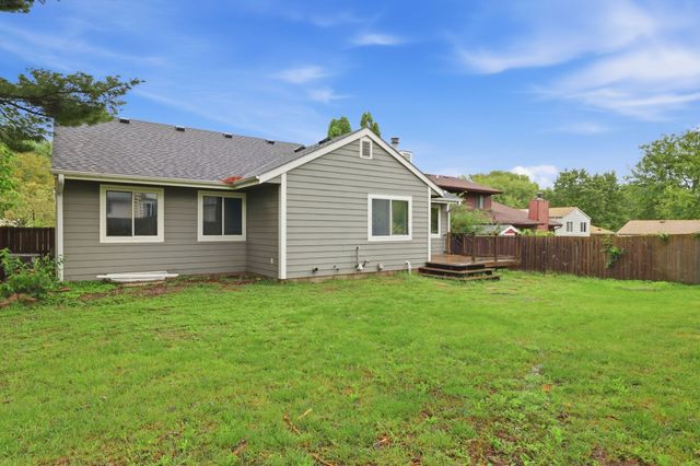 5114 Twana Drive, Des Moines, IA 50310