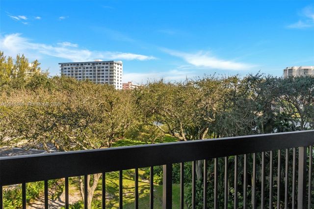 2900 NE 14th St Causeway 402, Pompano Beach, FL 33062