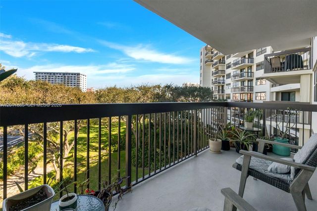 2900 NE 14th St Causeway 402, Pompano Beach, FL 33062