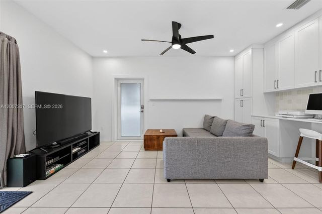 12310 SW 216th St, Miami, FL 33170