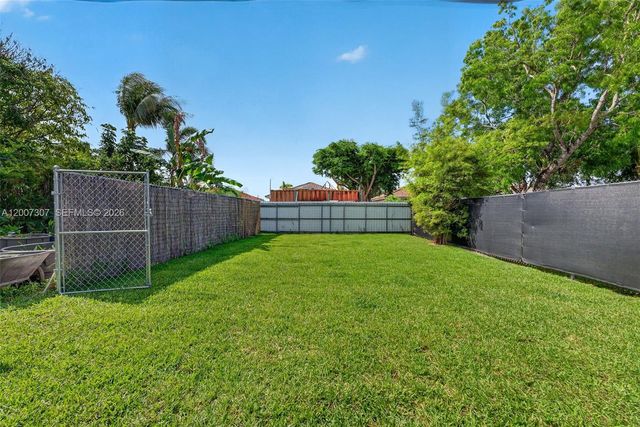 12310 SW 216th St, Miami, FL 33170
