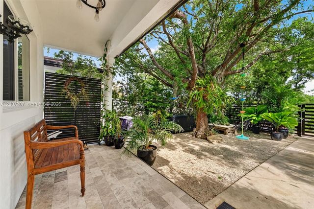12310 SW 216th St, Miami, FL 33170