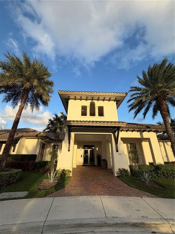 3483 W 97th St, Hialeah, FL 33018