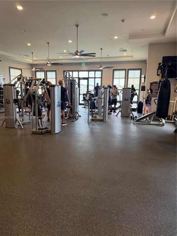 3483 W 97th St, Hialeah, FL 33018