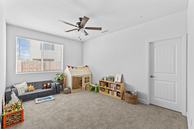 179 Ocean Court, Tulare, CA 93274