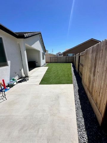 179 Ocean Court, Tulare, CA 93274