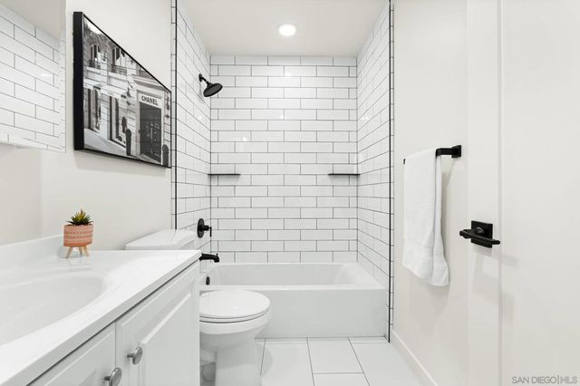 3322 28 Nile St, San Diego, CA 92104