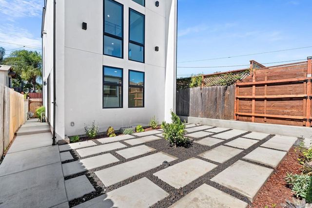 3322 28 Nile St, San Diego, CA 92104