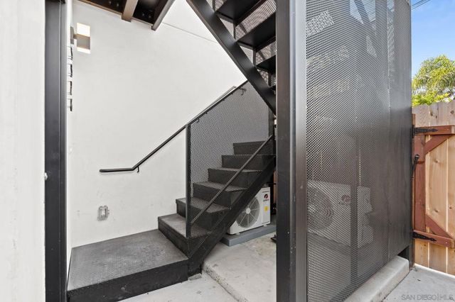 3322 28 Nile St, San Diego, CA 92104