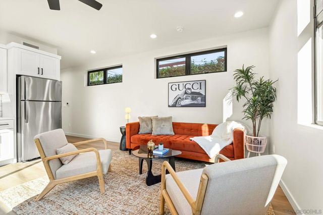 3322 28 Nile St, San Diego, CA 92104