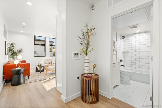 3322 28 Nile St, San Diego, CA 92104