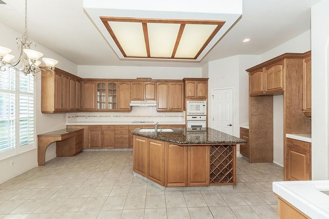 873 E Green Acres Drive, Fresno, CA 93720