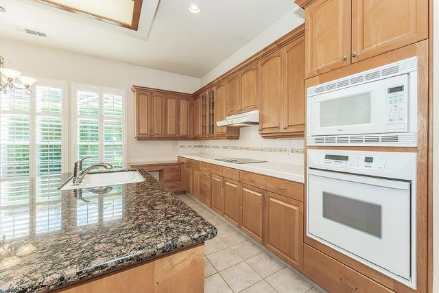 873 E Green Acres Drive, Fresno, CA 93720