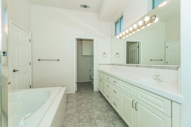 873 E Green Acres Drive, Fresno, CA 93720