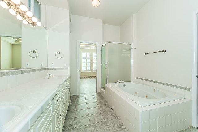 873 E Green Acres Drive, Fresno, CA 93720