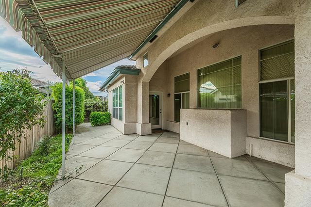 873 E Green Acres Drive, Fresno, CA 93720