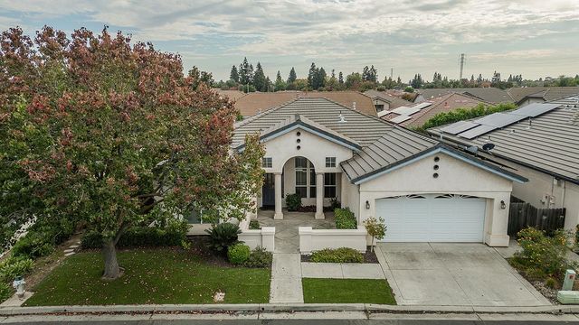 873 E Green Acres Drive, Fresno, CA 93720