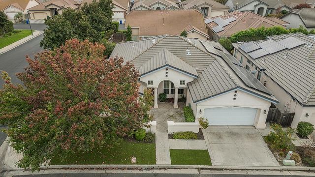 873 E Green Acres Drive, Fresno, CA 93720