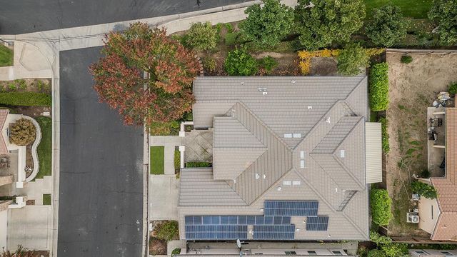 873 E Green Acres Drive, Fresno, CA 93720