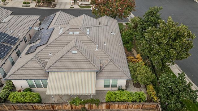 873 E Green Acres Drive, Fresno, CA 93720