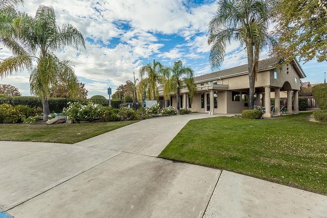 873 E Green Acres Drive, Fresno, CA 93720