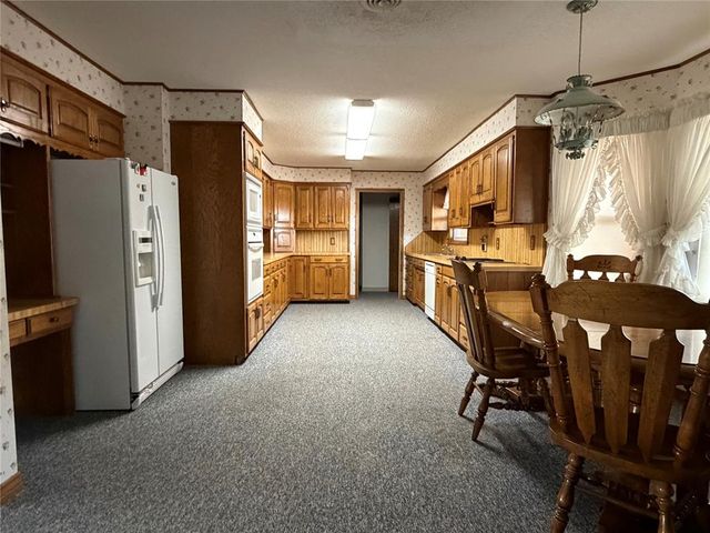 705 E Whitmer, Sentinel, OK 73664